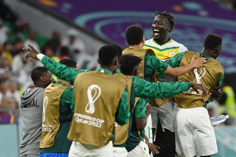 Chủ nhà Qatar thua trận thứ hai liên tiếp tại World Cup 2022