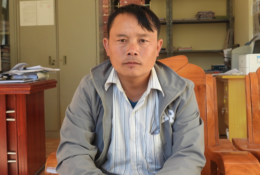 Bí thư chi bộ Mùa A Chống tích cực vận động người dân xây dựng nông thôn mới