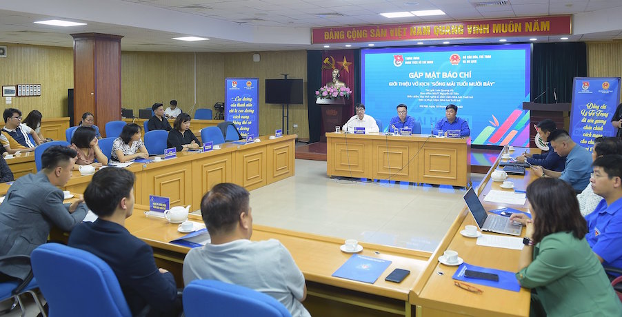 Công diễn vở kịch “Sống mãi tuổi 17” chào mừng Đại hội Đoàn toàn quốc lần thứ XII