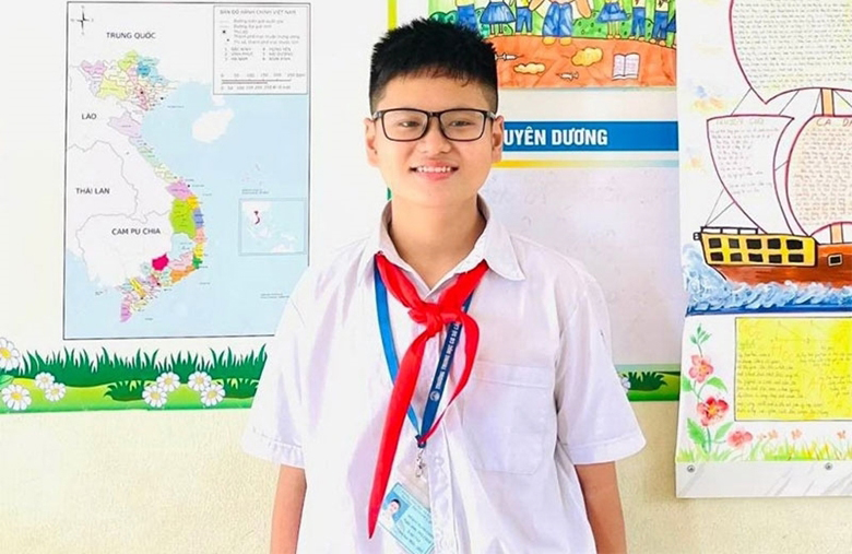 Chủ tịch nước Nguyễn Xuân Phúc biểu dương học sinh dũng cảm cứu người