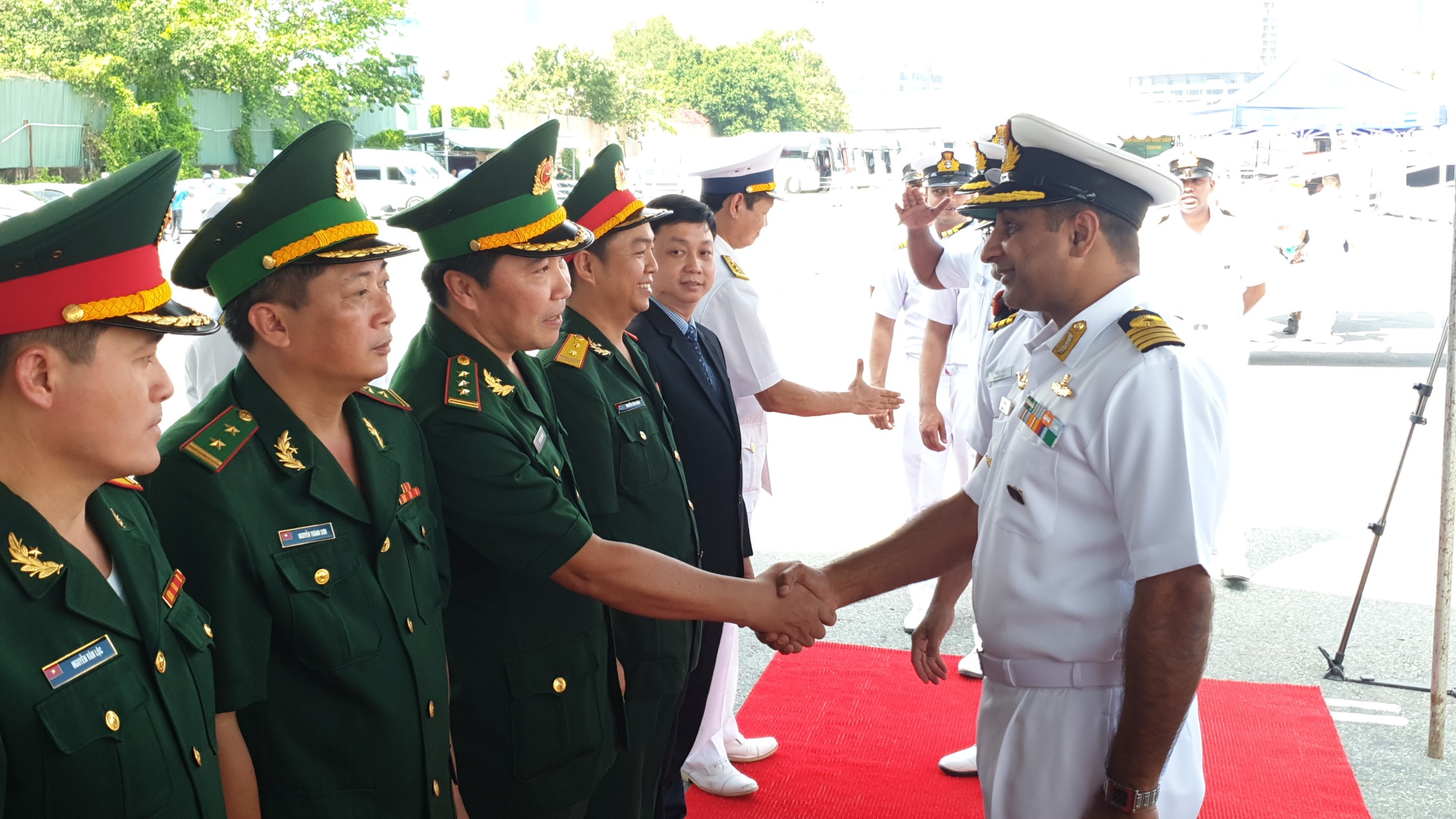 Bộ đôi tàu Hải quân Ấn Độ cập cảng, thăm TP Hồ Chí Minh