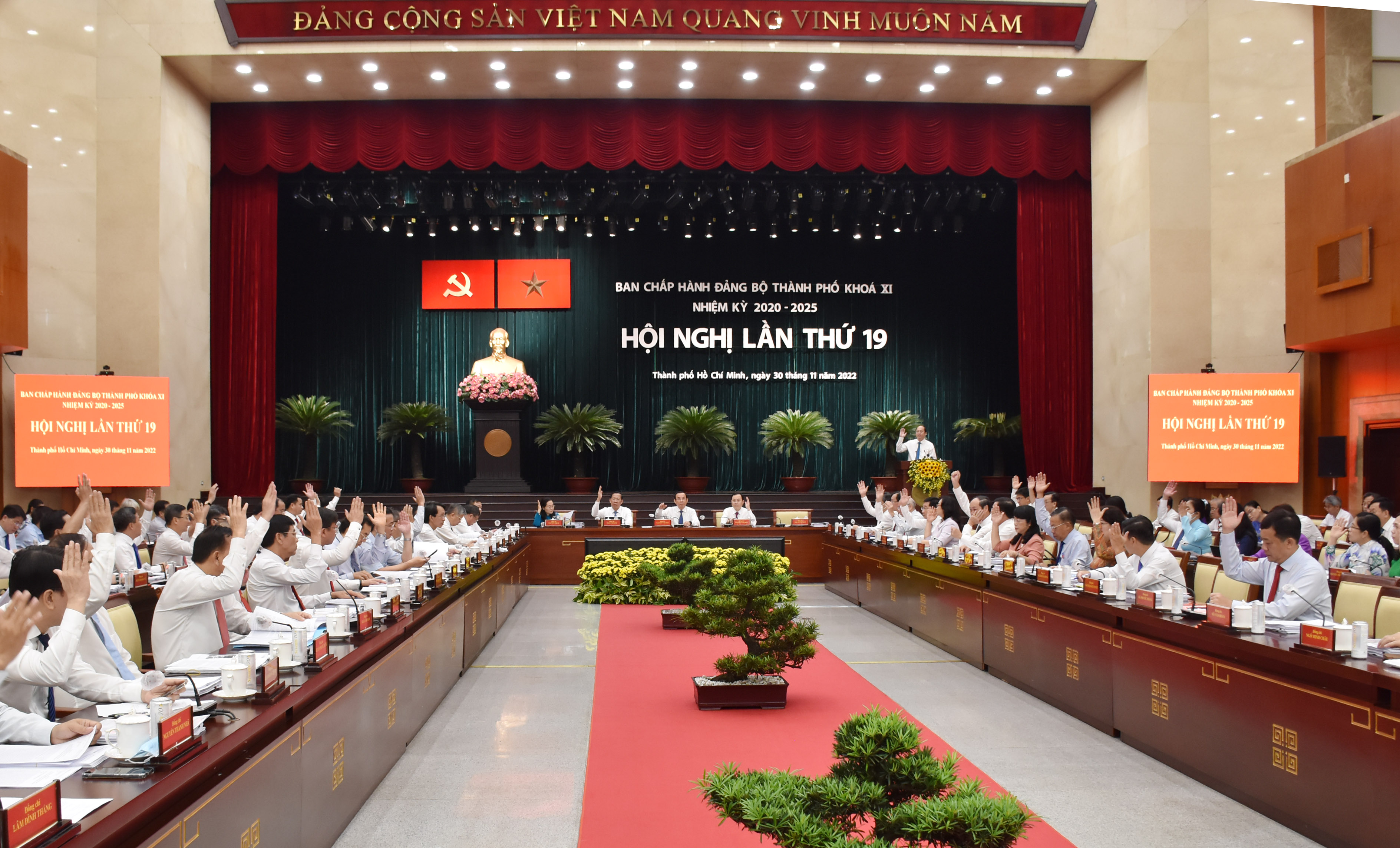 Khuyến khích và bảo vệ cán bộ năng động, sáng tạo vì lợi ích chung
