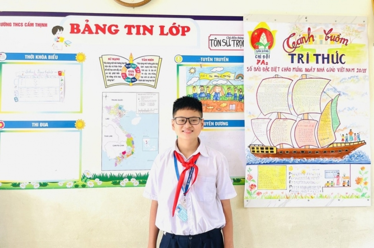 Bộ trưởng GD ĐT tặng Bằng khen học sinh ở Quảng Ninh dũng cảm cứu người