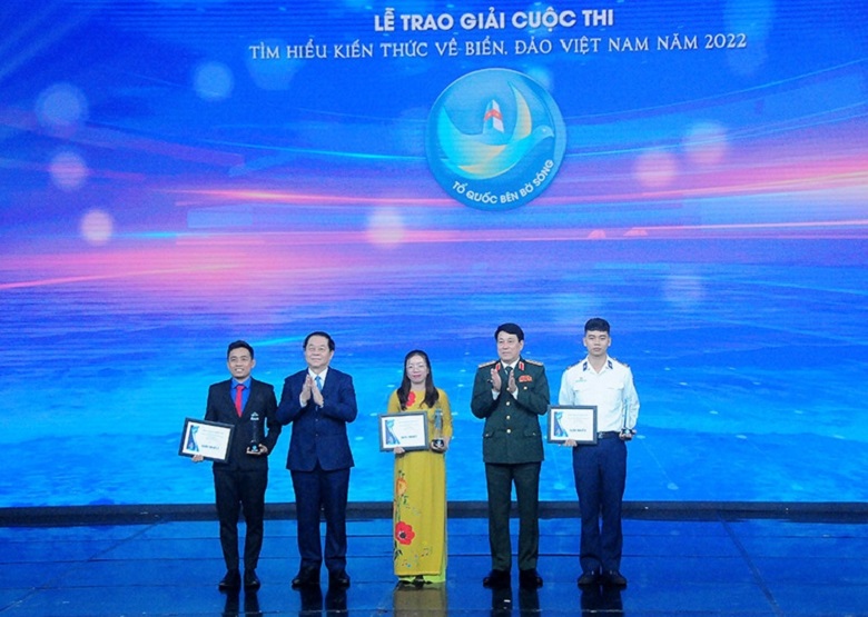 Nhân lên tình yêu biển, đảo Tổ quốc