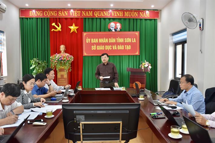 Đẩy mạnh công tác xóa mù chữ cho người dân vùng đồng bào DTTS