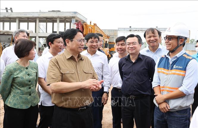 Thủ tướng khảo sát các dự án hạ tầng quan trọng trên địa tỉnh Bình Dương