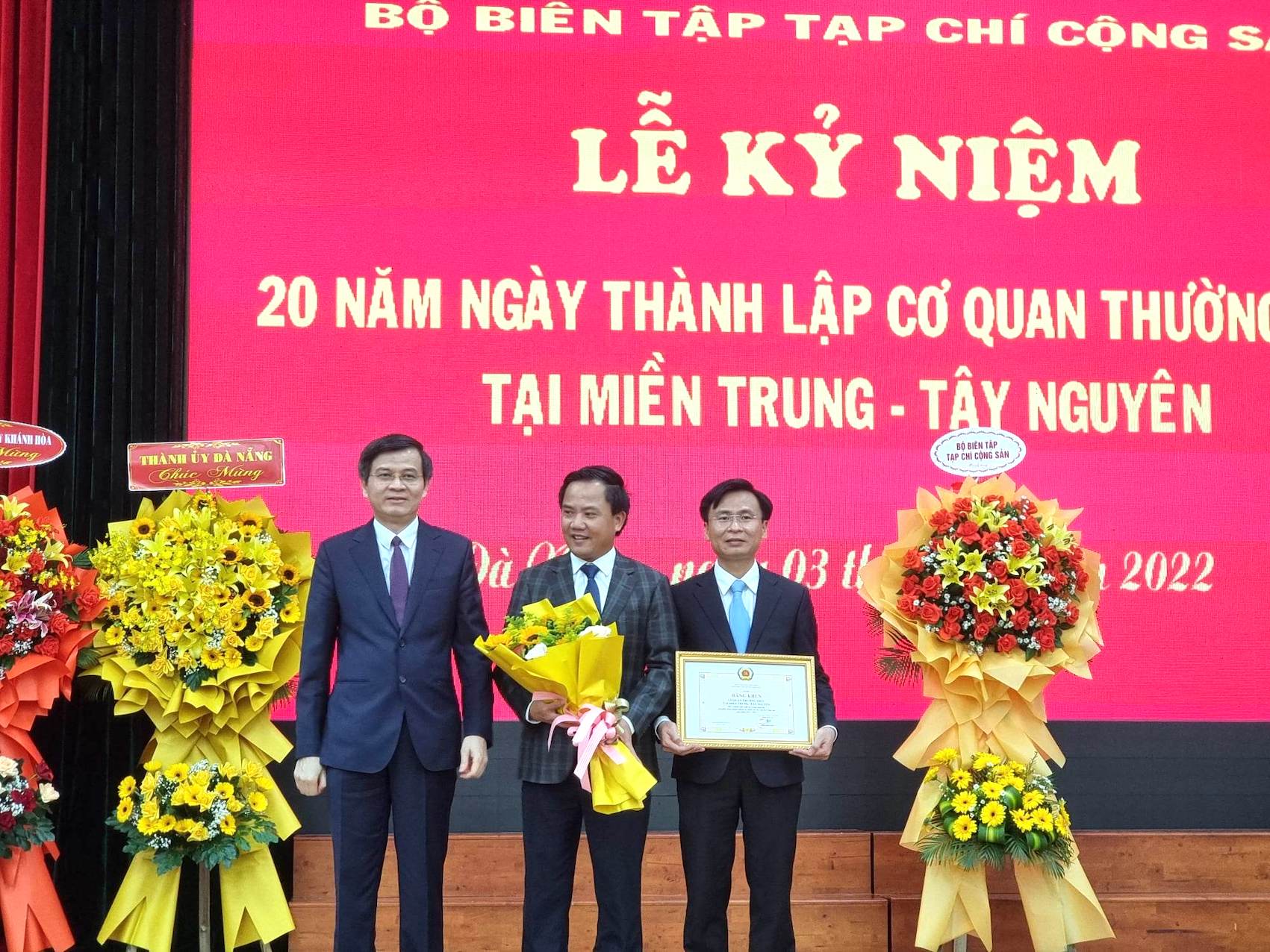 Cơ quan Thường trực Tạp chí Cộng sản tại miền Trung - Tây Nguyên 20 năm hình thành và phát triển
