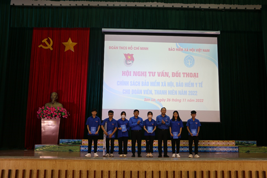 Tư vấn, đối thoại chính sách BHXH, BHYT cho đoàn viên thanh niên