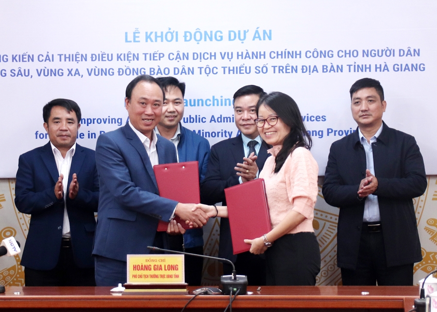 Cải thiện tiếp cận dịch vụ hành chính công cho người dân vùng đồng bào dân tộc thiểu số