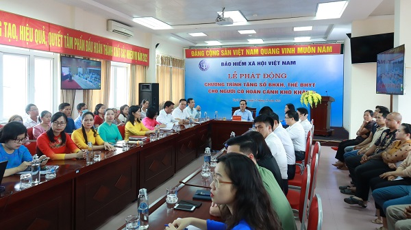 Tuyên Quang Phát động phong trào tặng sổ BHXH, thẻ BHYT cho người có hoàn cảnh khó khăn năm 2022 và mang tết ấm đến với người nghèo- Xuân Quý Mão