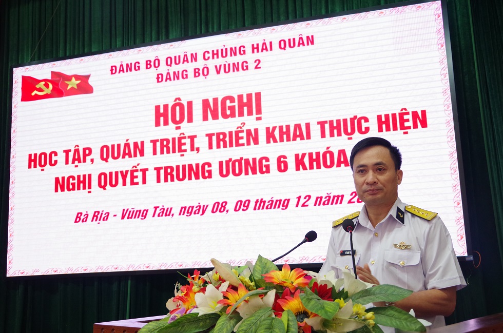 Đảng viên Vùng 2 Hải quân học tập Nghị quyết Hội nghị Trung ương 6, khóa XIII