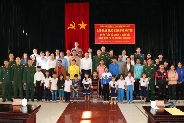 Mức hỗ trợ mô hình bộ đội “Nâng bước em đến trường” vùng đồng bào DTTS MN