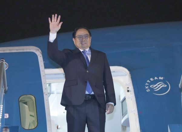 Thủ tướng lên đường dự Hội nghị cấp cao 45 năm ASEAN - EU và thăm 3 nước châu Âu