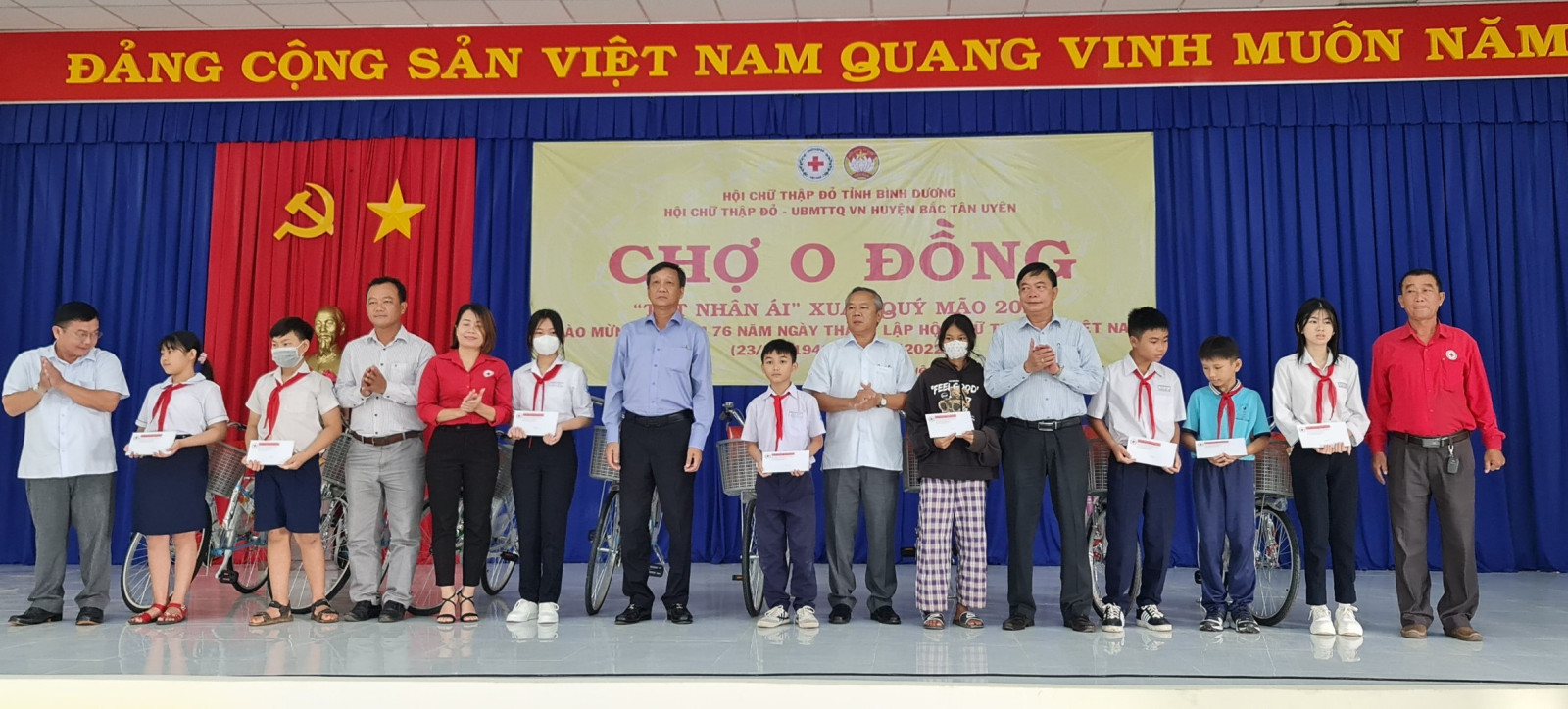 Bình Dương Nhiều hoạt động chăm lo Tết cho trẻ em có hoàn cảnh khó khăn