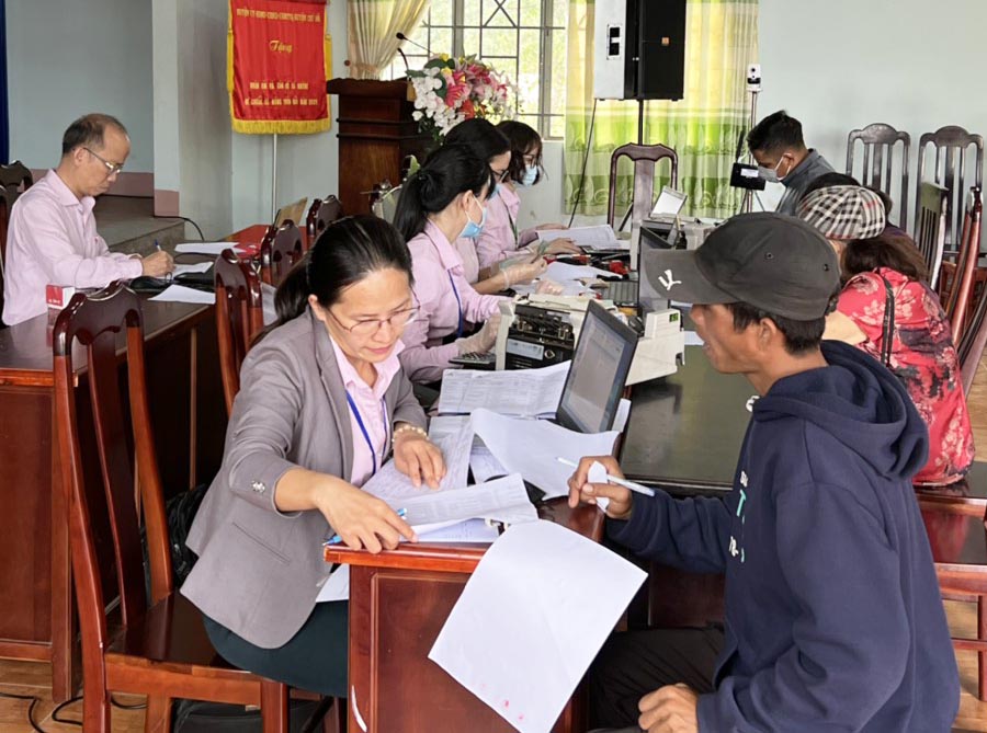Gia Lai Chư Sê ưu tiên tín dụng chính sách cho vùng dân tộc thiểu số