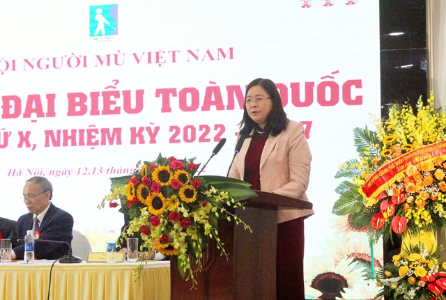 Tiếp tục nâng cao đời sống vật chất và tinh thần cho người mù