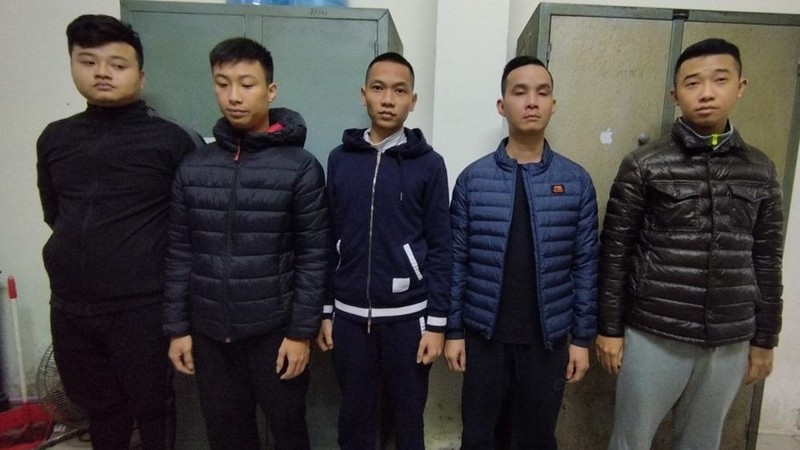Phá đường dây cá độ bóng đá trên không gian mạng