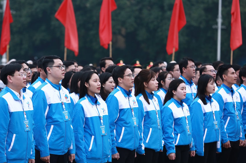 Đại biểu dự Đại hội Đoàn toàn quốc vào Lăng viếng Chủ tịch Hồ Chí Minh