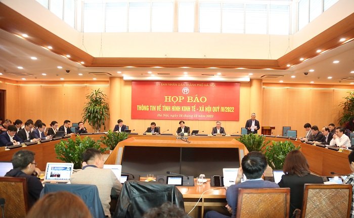 Hà Nội rà soát việc sử dụng hè phố làm điểm đỗ xe ô tô