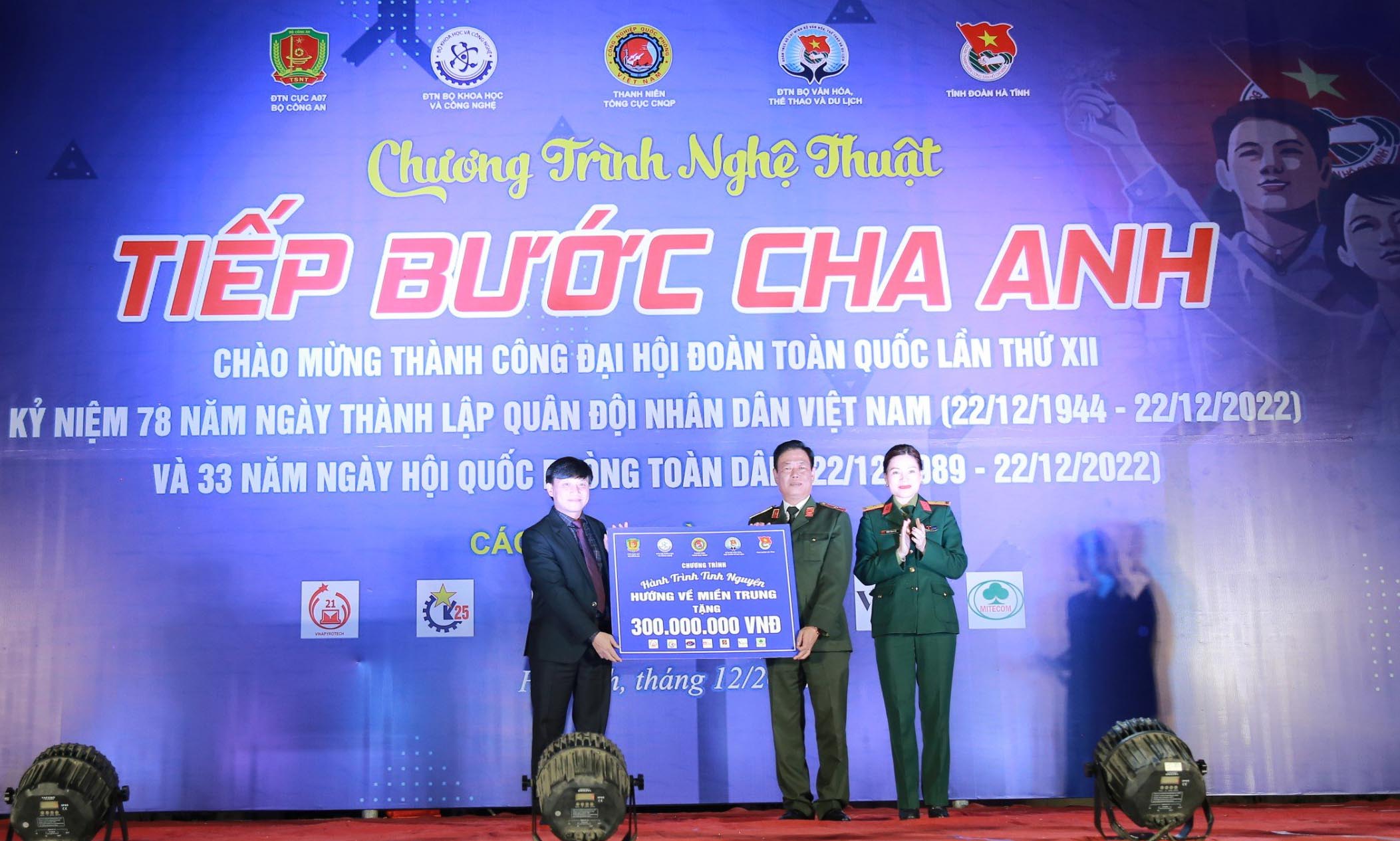 Hoạt động tình nguyện ý nghĩa, hướng về miền Trung