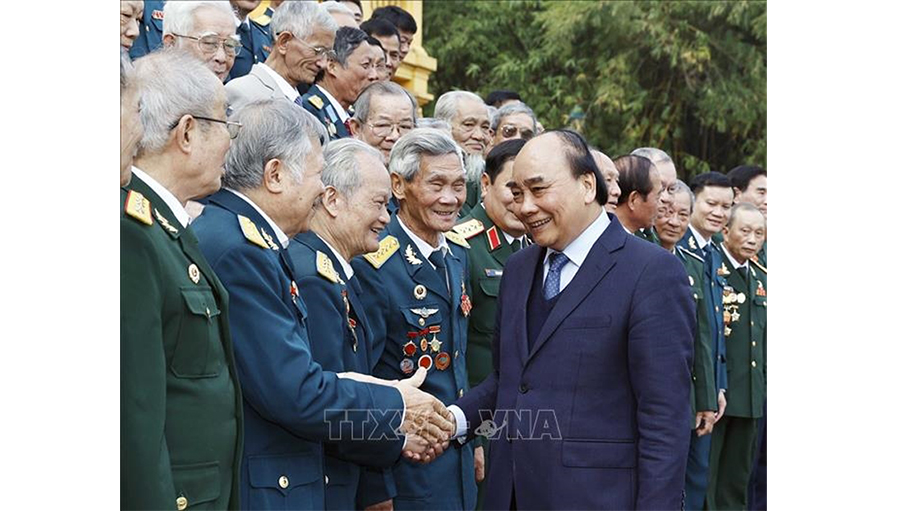 Chủ tịch nước gặp mặt Ban liên lạc Cựu chiến binh Bộ đội Tên lửa Phòng không và Sư đoàn 361