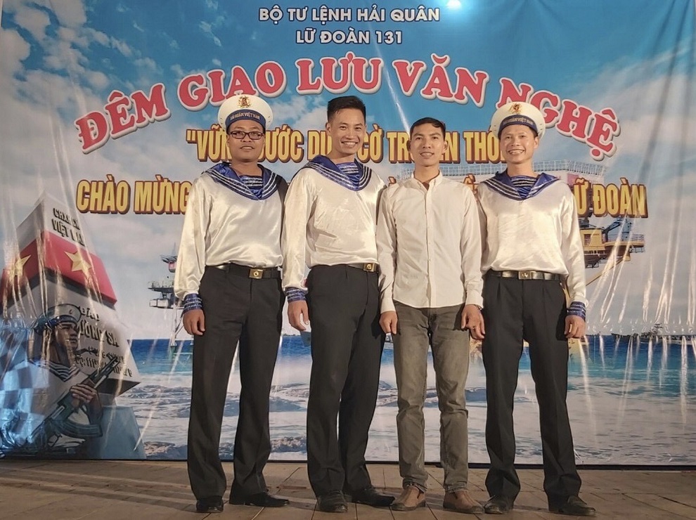 Lắng sâu ân tình biển đảo