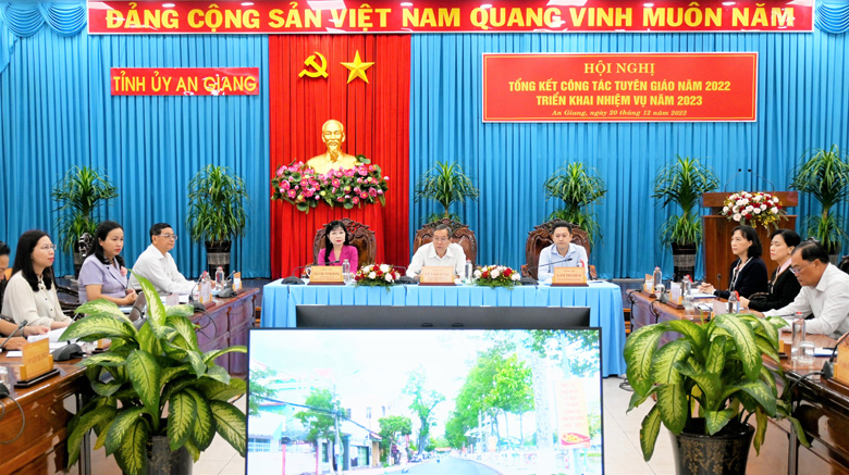 Phấn đấu làm tốt chức năng tham mưu cho cấp ủy