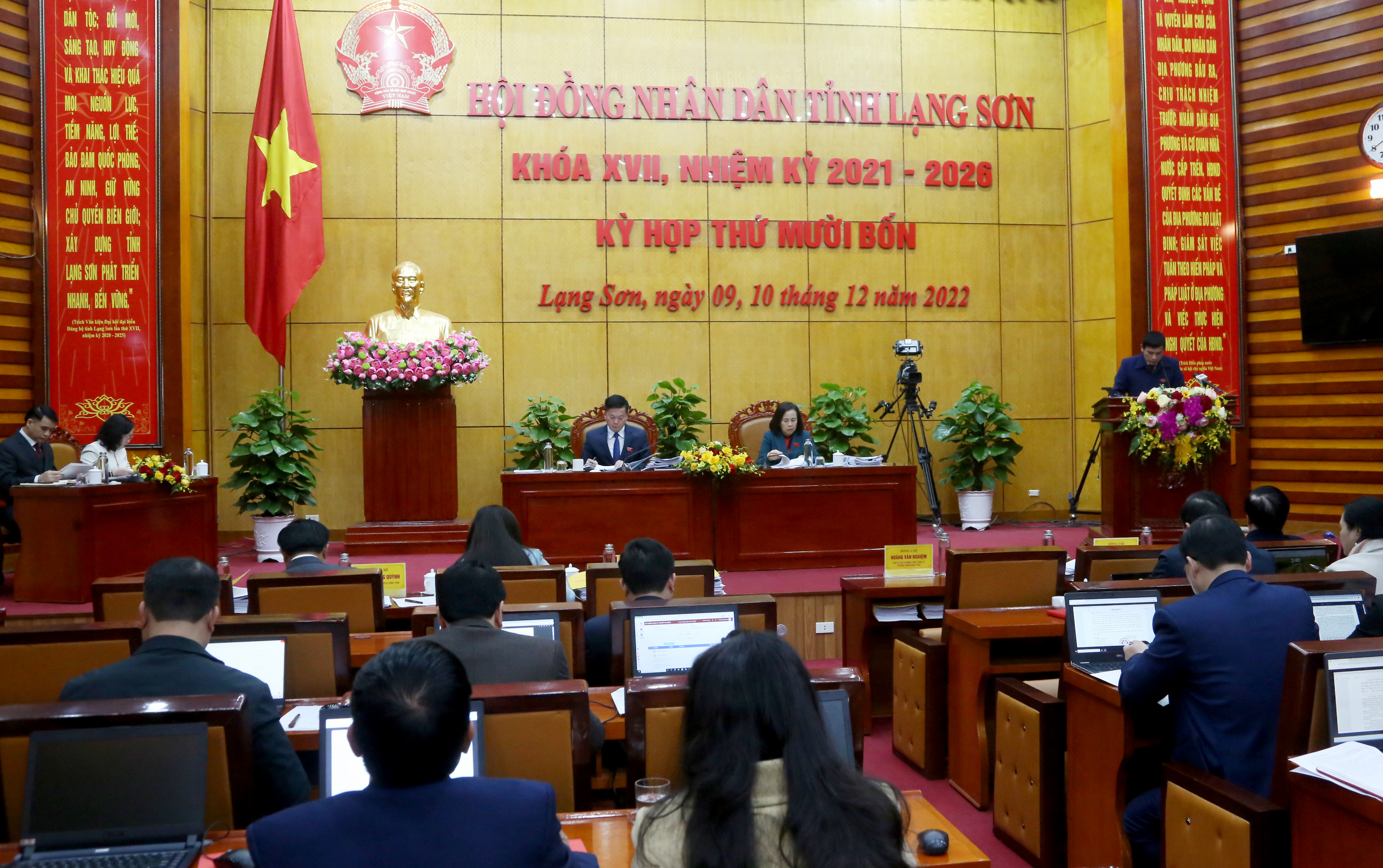 Mường Khương Tôn vinh các cá nhân điển hình tiên tiến là người có uy tín trong đồng bào dân tộc thiểu số