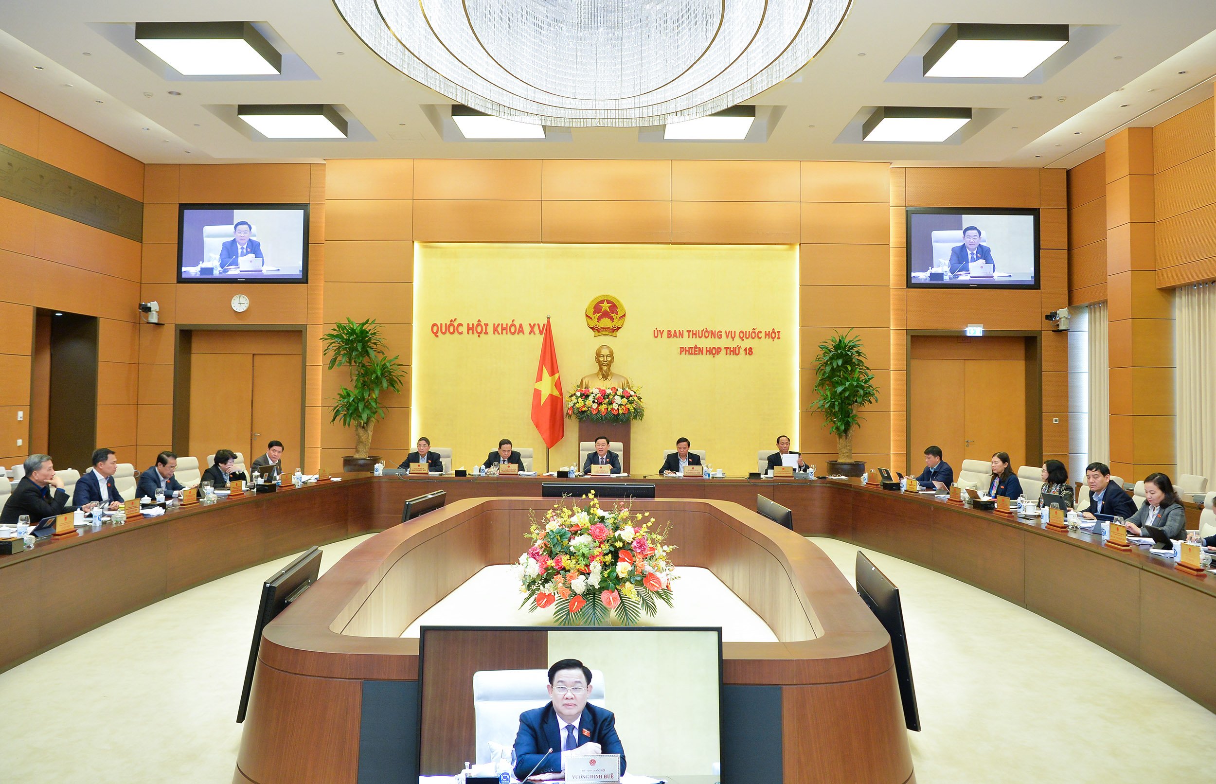 Tiếp thu, chỉnh lý dự thảo Nghị quyết ban hành Quy chế về bồi dưỡng kiến thức, kỹ năng hoạt động của đại biểu Quốc hội