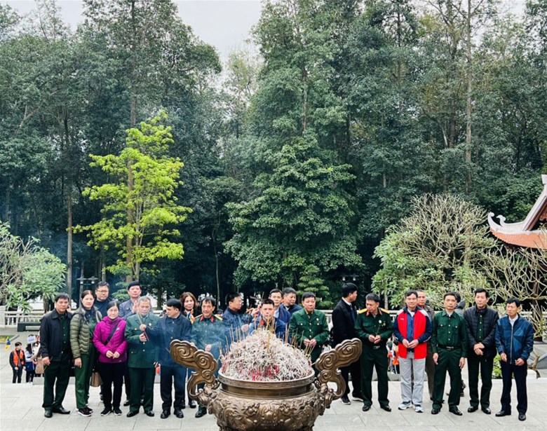 Hội Cựu chiến binh Trường Đại học Điện lực với hành trình về Khu di tích lịch sử K9 – Đá Chông