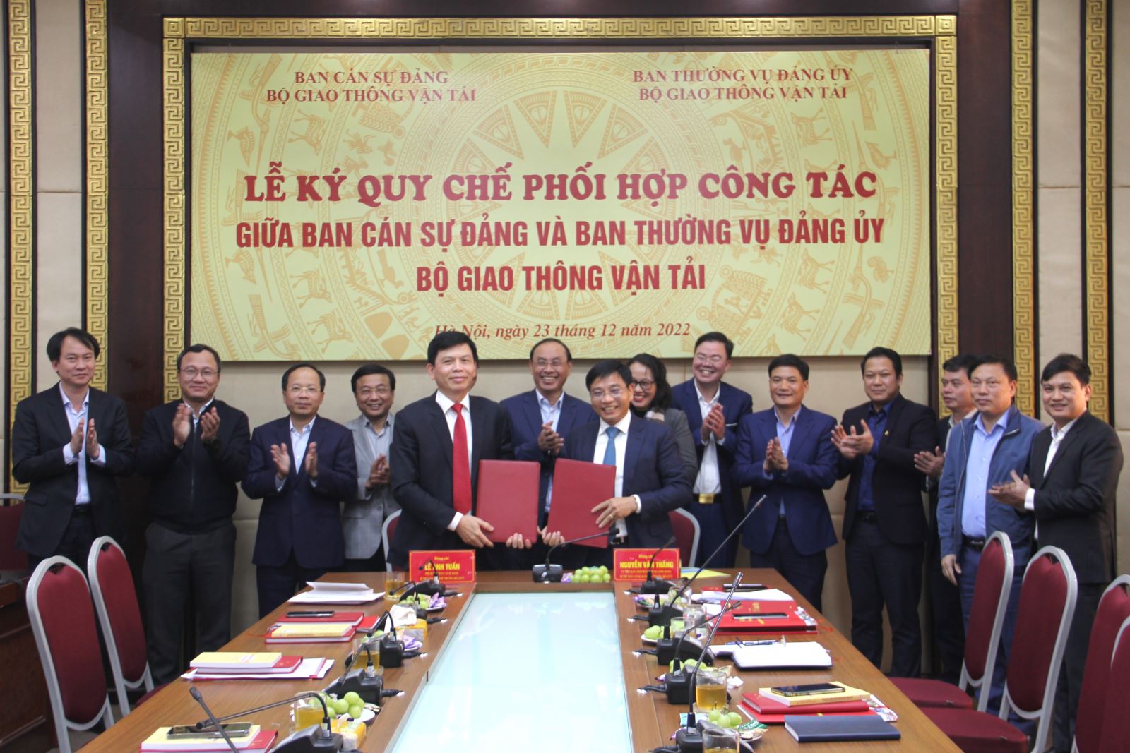 Phát huy trí tuệ tập thể, giữ vững nguyên tắc Đảng
