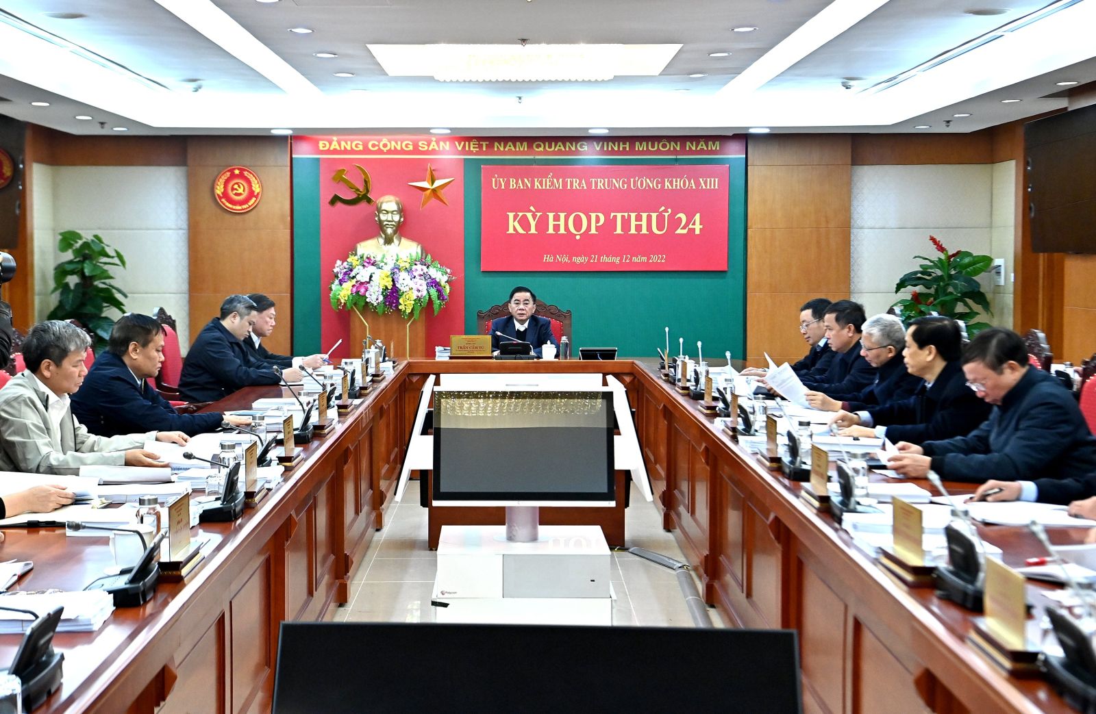 Lại là chuyện “nêu gương”