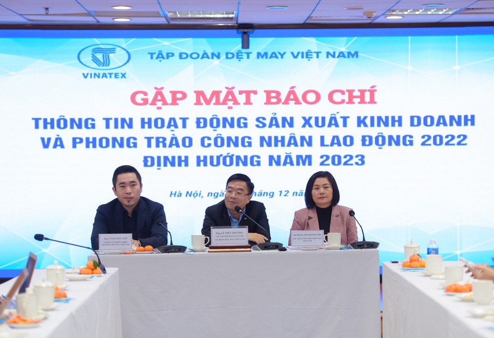 Tập đoàn dệt may Việt Nam vượt khó, lãi hơn 1 000 tỷ đồng
