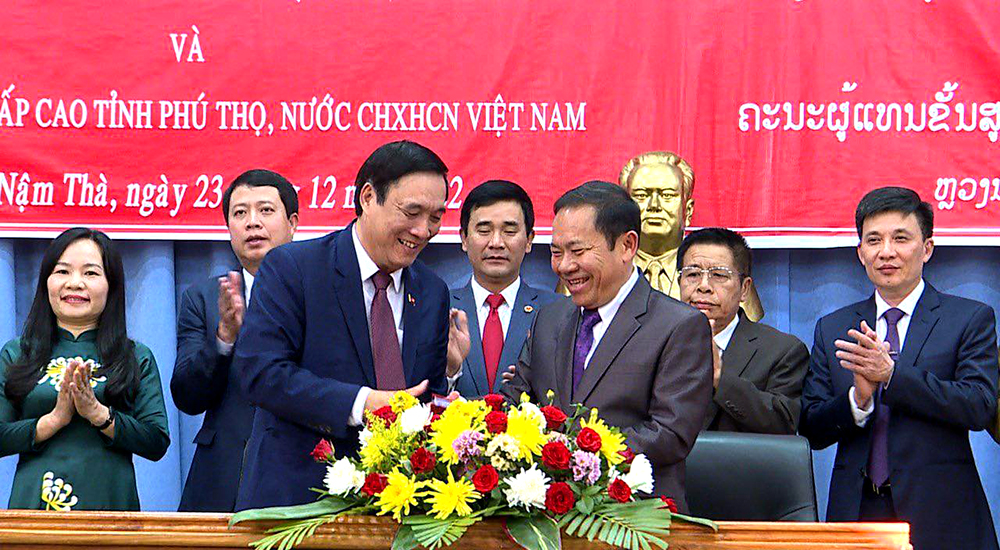 Tỉnh Phú Thọ bàn giao Trung tâm phòng, chống và điều trị sốt rét cho tỉnh Luang Namtha Lào