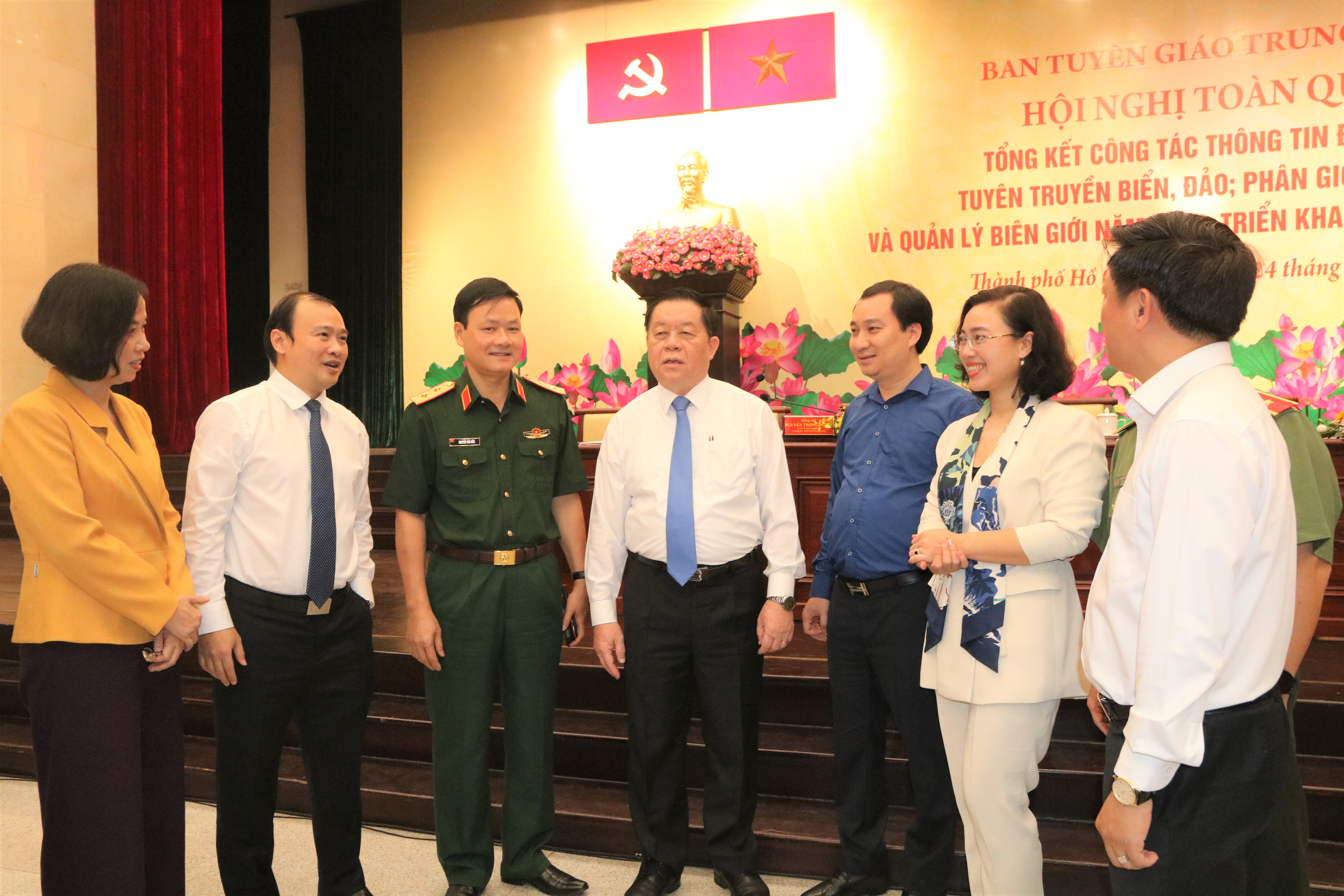 Tiếp tục thực hiện tốt công tác thông tin đối ngoại, tuyên truyền về biển, đảo, biên giới