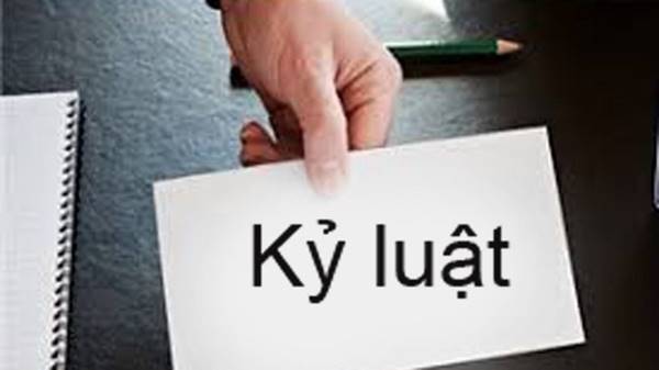 Bộ Chính trị, Ban Bí thư xem xét, thi hành kỷ luật một số tổ chức, cán bộ, đảng viên