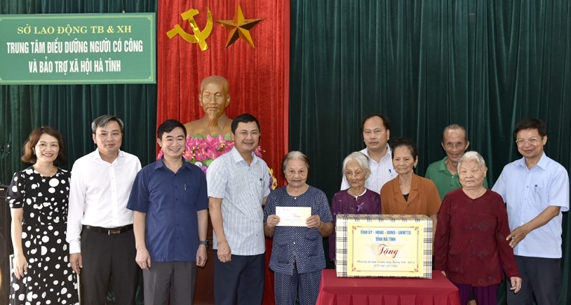Hà Tĩnh dành hơn 8,8 tỷ đồng chăm lo Tết cho người có công