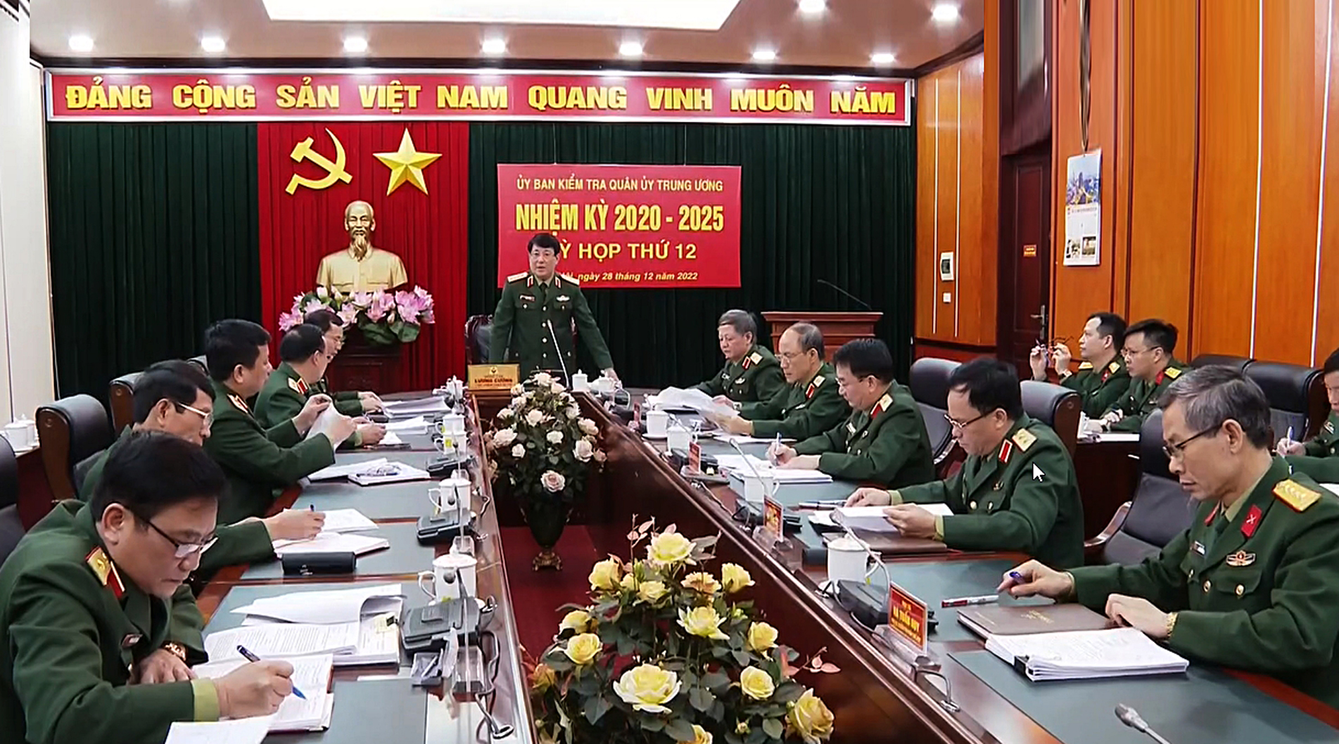 Xem xét thi hành kỷ luật 10 quân nhân vi phạm