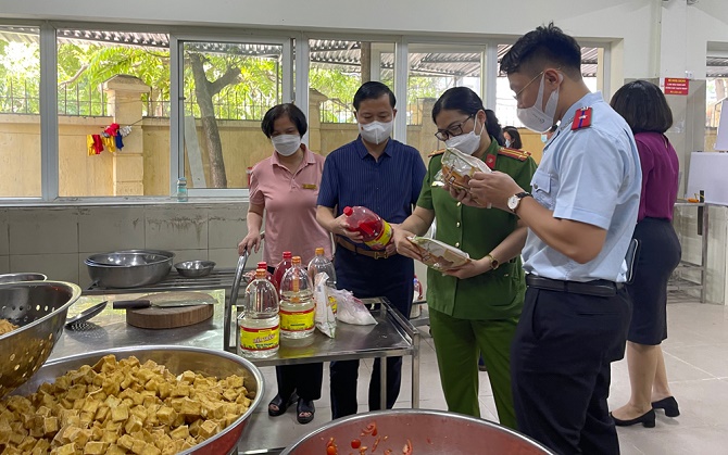 Tiếp tục thực hiện đồng bộ các giải pháp bảo đảm an toàn thực phẩm
