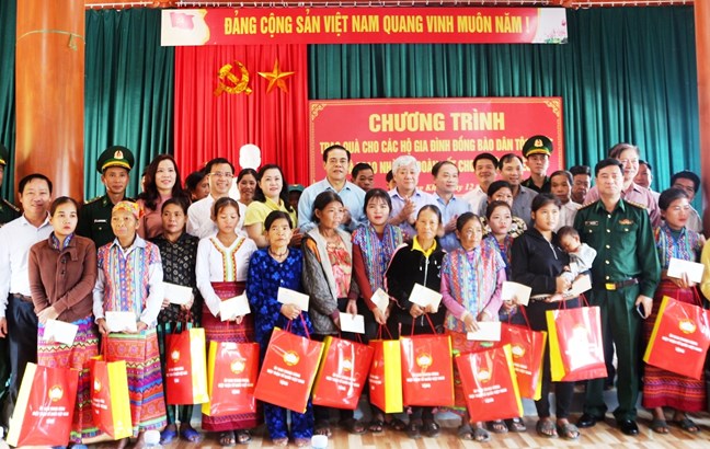 Dự kiến chi hơn 18 tỷ đồng tặng quà cho người nghèo dịp Tết Quý Mão