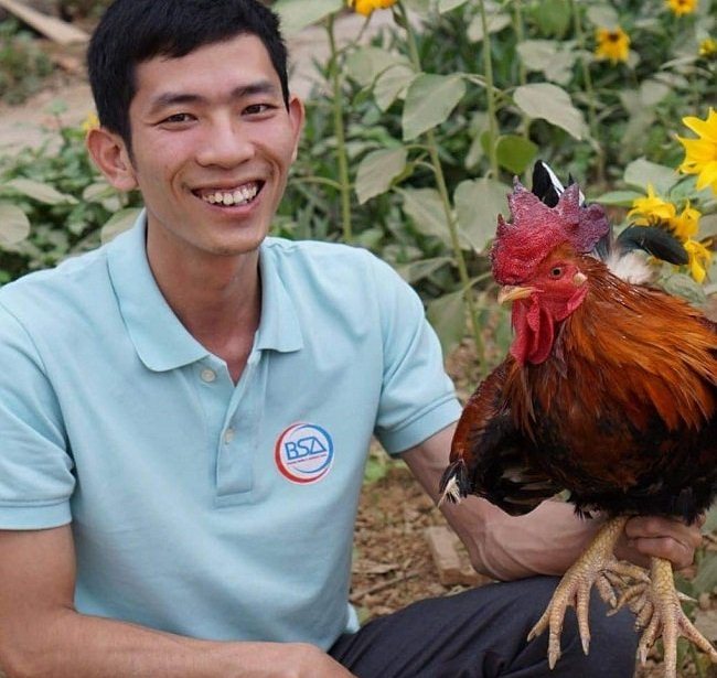 Nuôi gà chín cựa thoát nghèo ở Tân Sơn