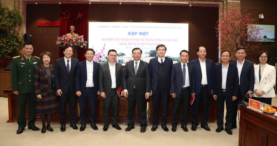 Hà Nội luôn sẵn sàng tiếp thu những góp ý xây dựng của báo chí