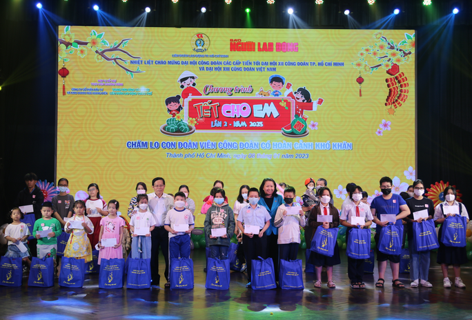 Chương trình “Tết cho em” chăm lo cho con đoàn viên công đoàn khó khăn
