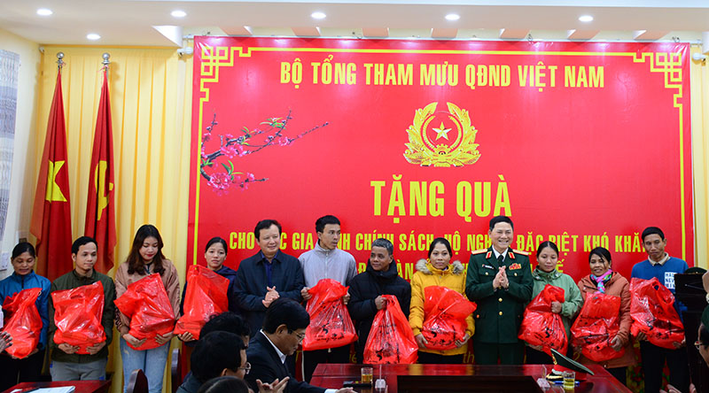 A Lưới đoàn kết, năng động, sáng tạo, phát triển kinh tế - xã hội