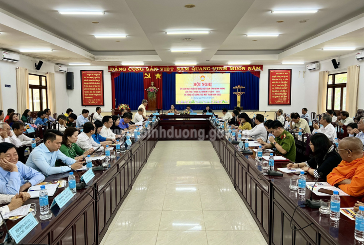 Khơi dậy lòng yêu nước và phát huy tinh thần đại đoàn kết toàn dân tộc