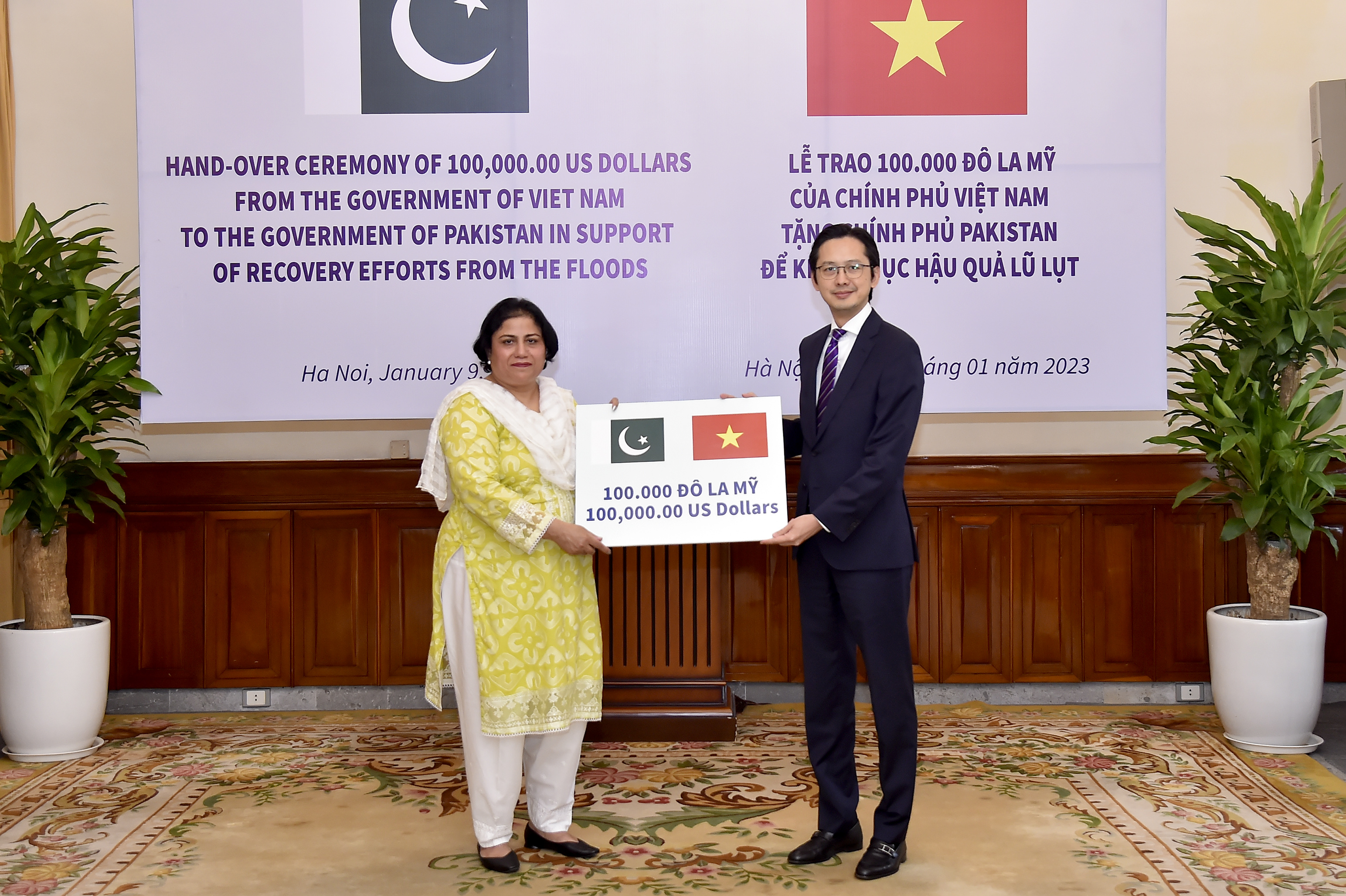 Việt Nam tặng Pakistan 100 000 USD hỗ trợ khắc phục hậu quả lũ lụt