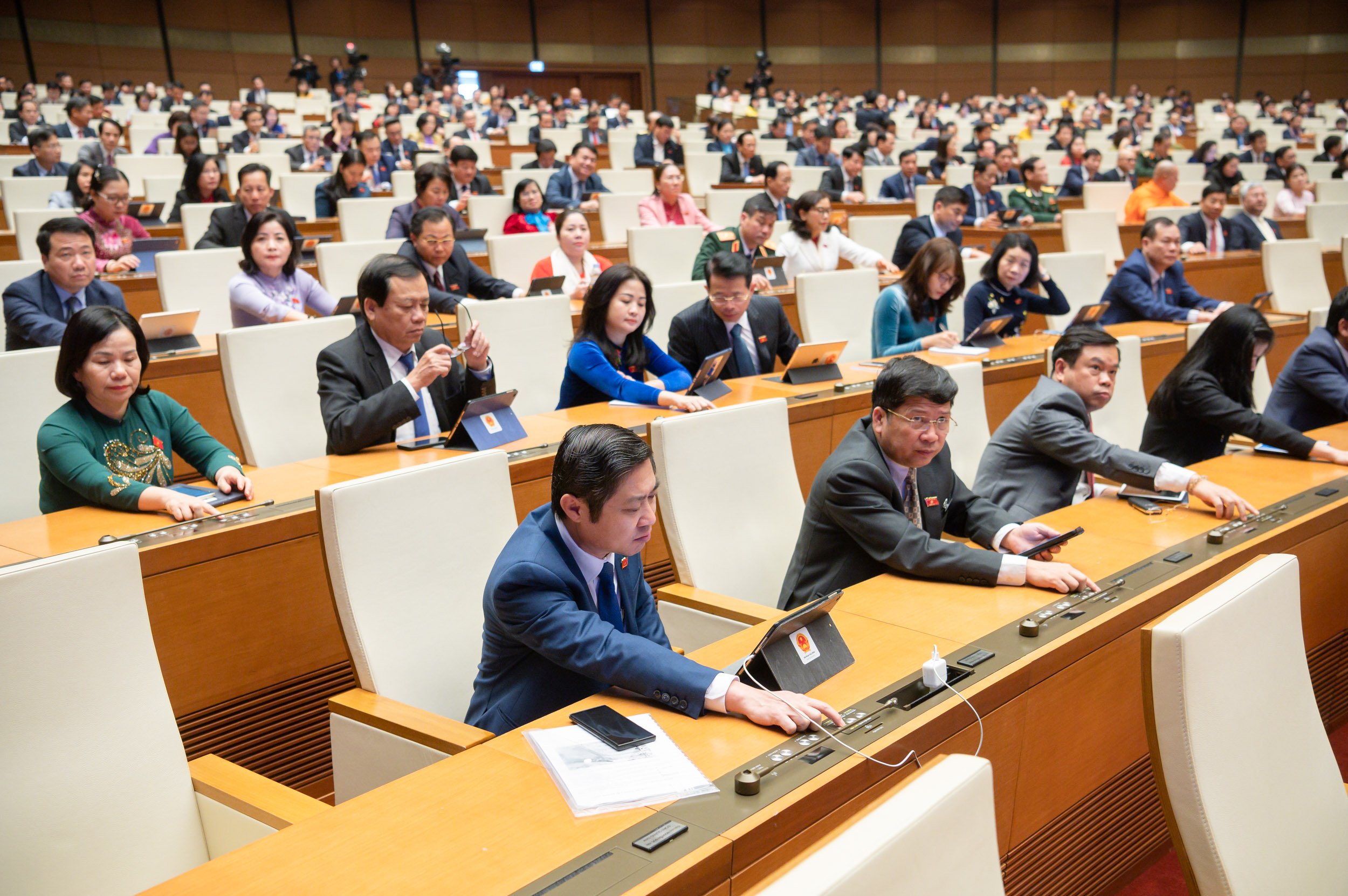 Quốc hội thông qua Luật Khám bệnh, chữa bệnh sửa đổi