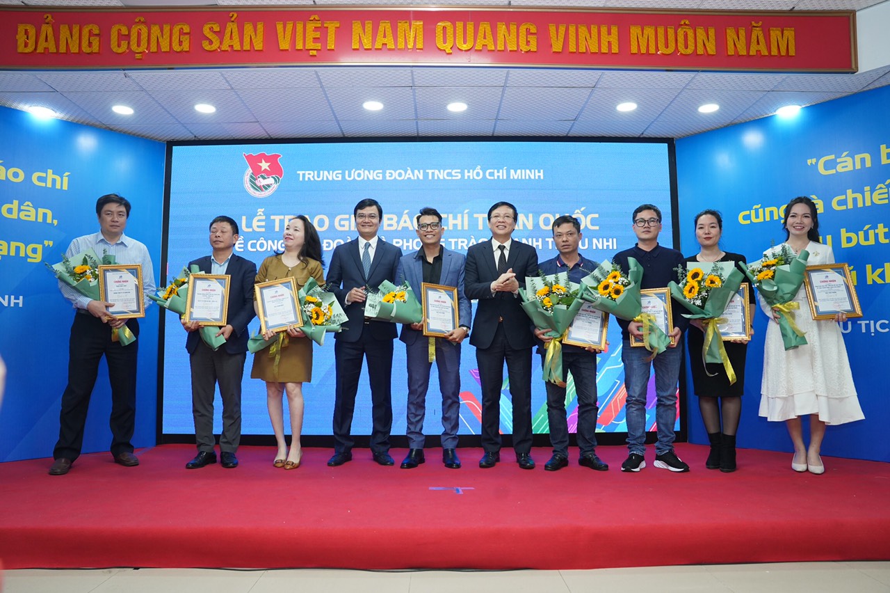 Trao 34 giải báo chí về công tác Đoàn và phong trào thanh thiếu nhi