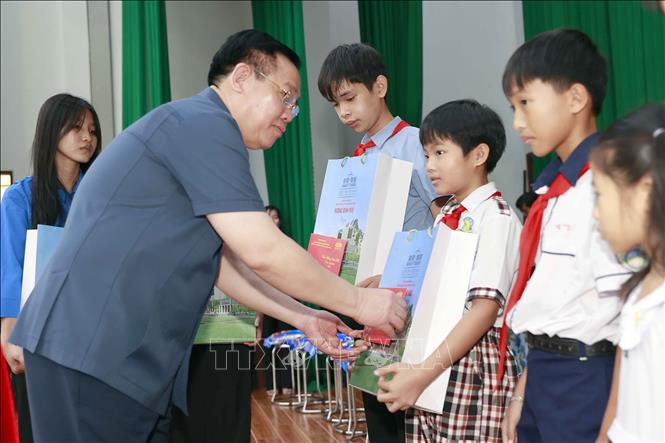 Tập trung chăm lo Tết cho người dân, đảm bảo vui tươi, lành mạnh