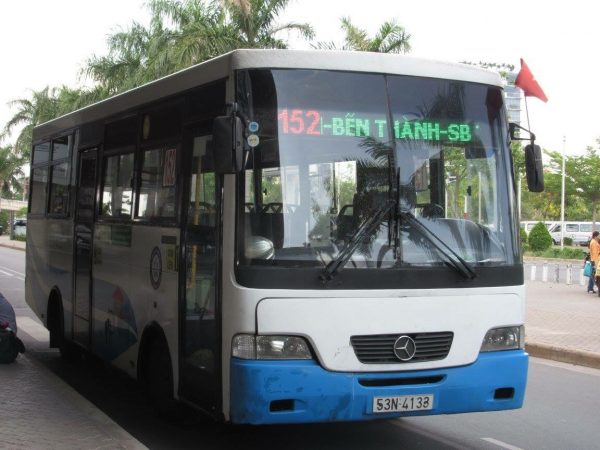 Tăng tần suất xe buýt đi đến cảng hàng không dịp Tết Nguyên đán 2023
